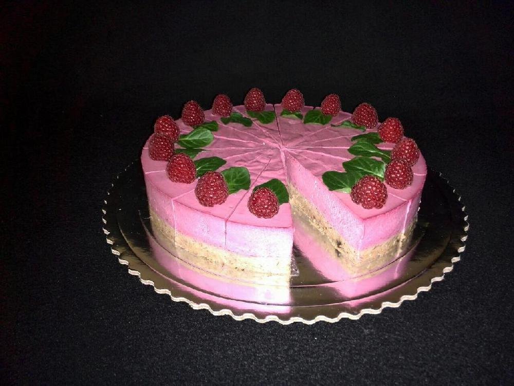 RAW torta Malinová