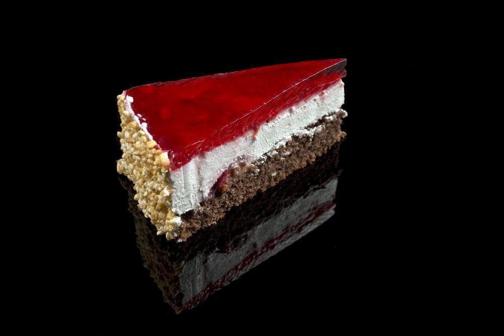 Višňovo jogurtový rez